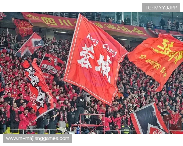 成都蓉城新帅阿洛伊西抵达成都,新赛季将上演中超兄弟对决 成都蓉城新帅阿洛伊西抵达成都,新赛季将上演中超兄弟对决