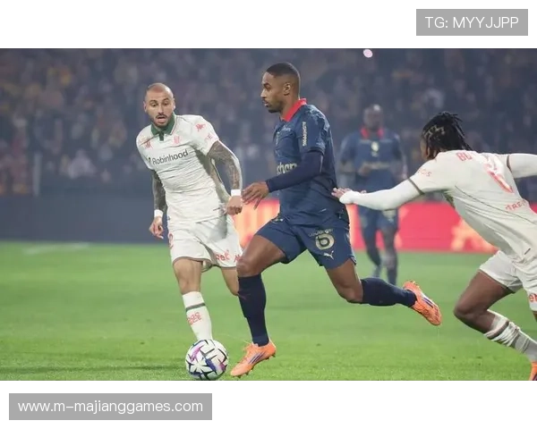 朗斯半程夺冠打破巴黎垄断，防反体系成功率72%成逆袭关键